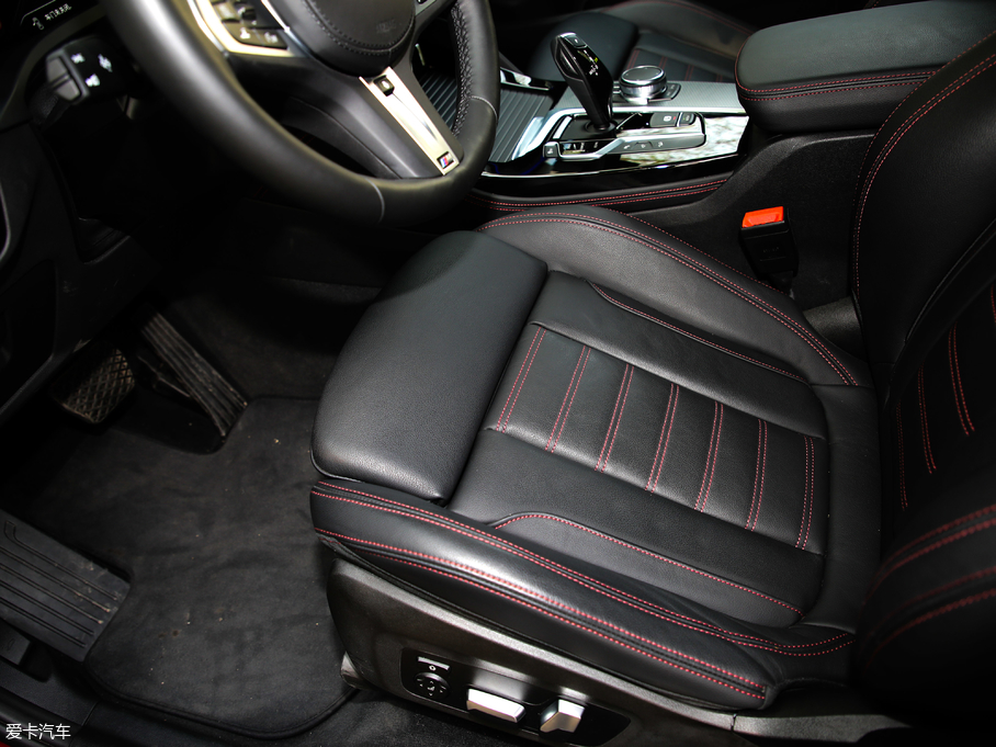 2019RX4 xDrive 30i M\b