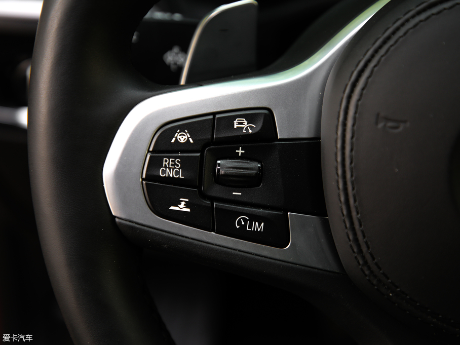 2019RX4 xDrive 30i M\b