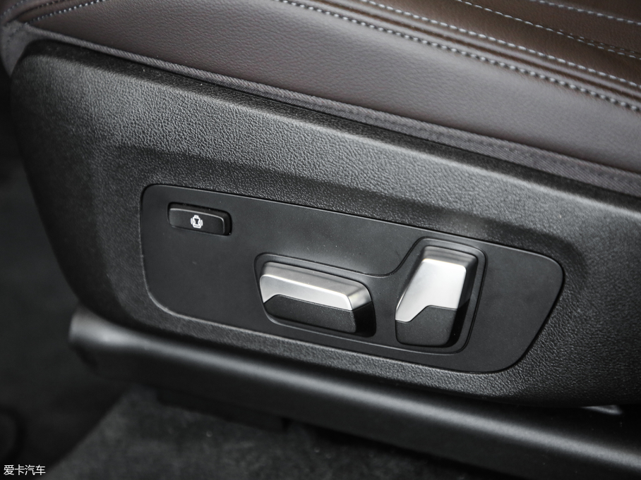 2019RX4 xDrive 25i M\b