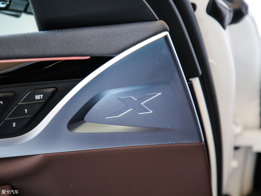 2019RX4 xDrive 25i M\b