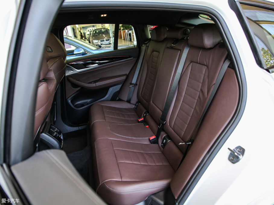 2019RX4 xDrive 25i M\b