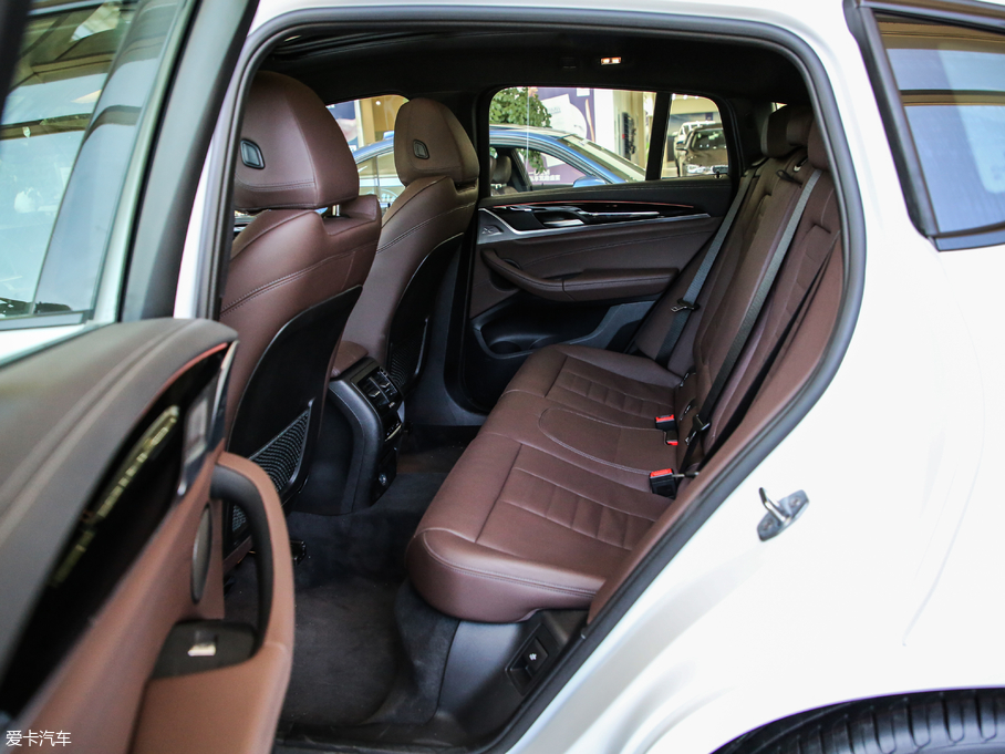 2019RX4 xDrive 25i M\b