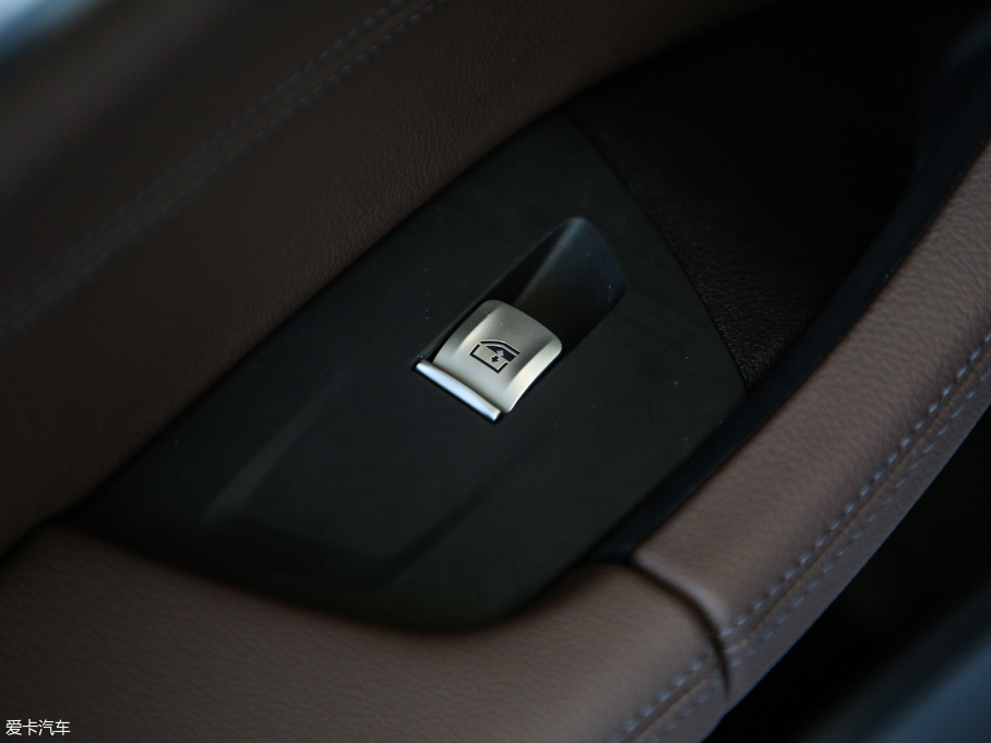 2019RX4 xDrive 25i M\b