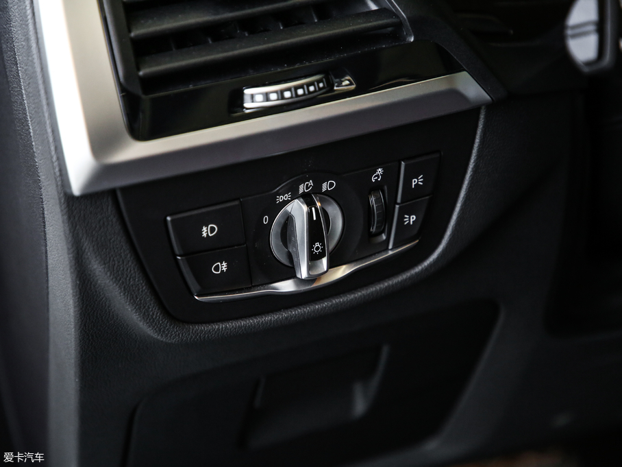 2019RX4 xDrive 25i M\b