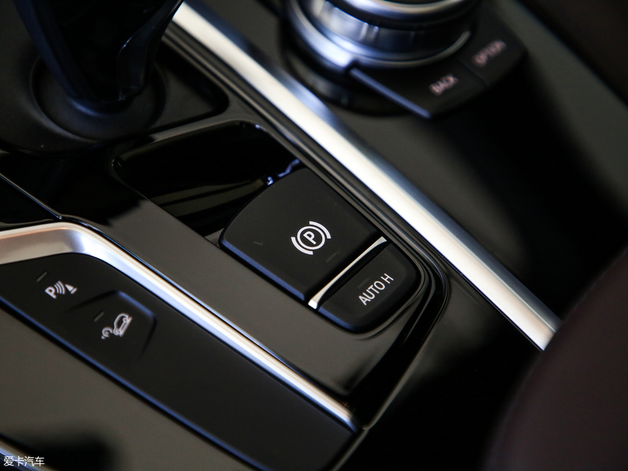 2019RX4 xDrive 25i M\b