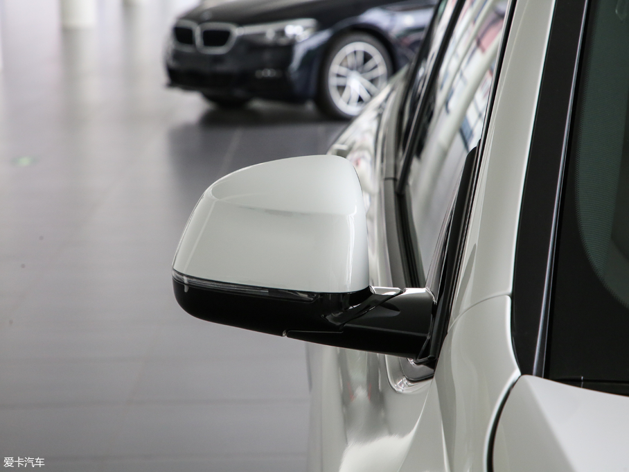 2019RX4 xDrive 25i MԽҰb