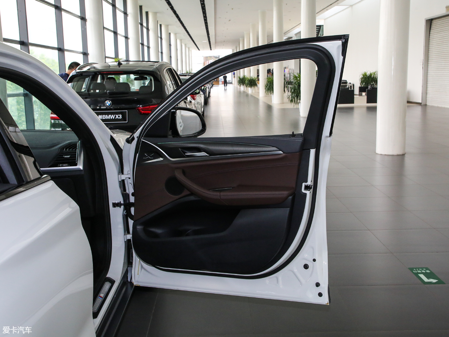 2019RX4 xDrive 25i MԽҰb