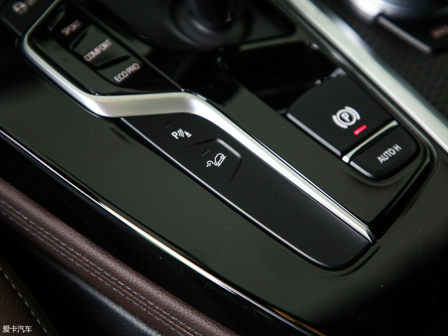 2019RX4 xDrive 25i MԽҰb