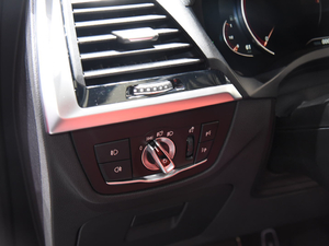 2019xDrive 30i п؅^