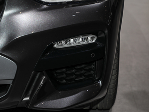 2019xDrive 25i MԽҰb ǰF