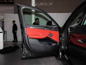 2019xDrive 25i MԽҰb {λ܇T