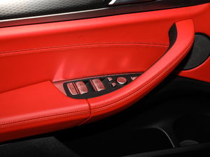 2019xDrive 25i MԽҰb {܇ƅ^	