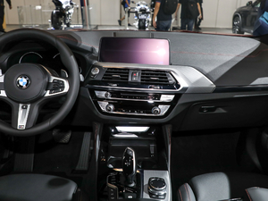 2019xDrive 30i M\(yn)(dng)b п؅^(q)