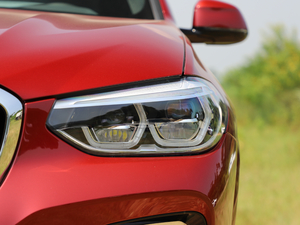 2019xDrive 30i M\b ^