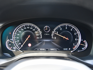 2019xDrive 30i M\b п؅^