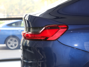 2019xDrive 25i M\b ^