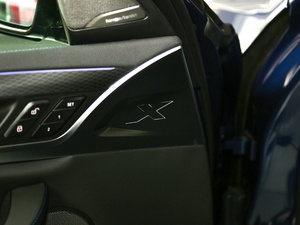 2019xDrive 25i M\b g