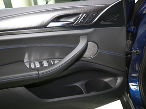 2019xDrive 25i M\b g