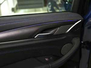 2019xDrive 25i M\b g