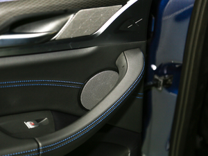 2019xDrive 25i M\b g