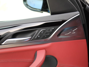 2019xDrive 25i M\b g