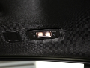 2019xDrive 25i M\b g