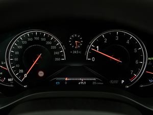 2019xDrive 30i M\b п؅^