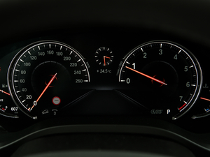 2019xDrive 30i M\b п؅^