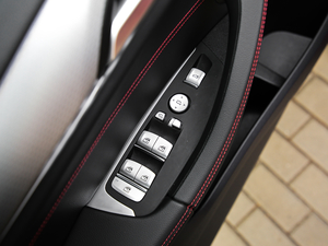 2019xDrive 30i M\b {܇ƅ^	