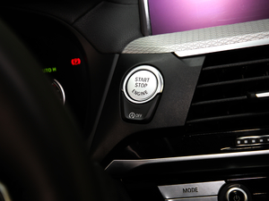 2019xDrive 30i M\b п؅^