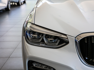 2019xDrive 25i M\b ^