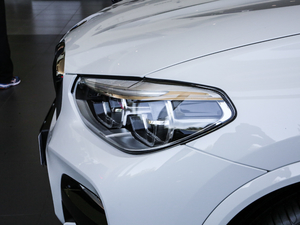 2019xDrive 25i M\b ^