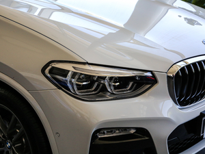 2019xDrive 25i M\b ^