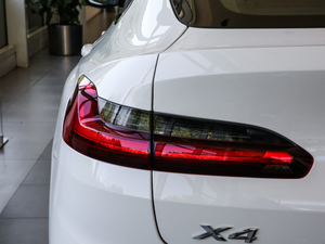 2019xDrive 25i M\b ^