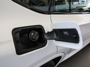 2019xDrive 25i M\b ^