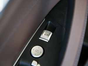 2019xDrive 25i M\(yn)(dng)b g