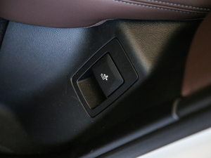 2019xDrive 25i M\b g