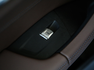 2019xDrive 25i M\b g