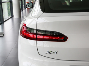 2019xDrive 25i MԽҰb ^