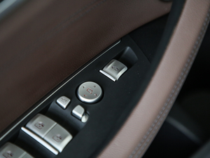 2019xDrive 25i MԽҰb g