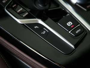 2019xDrive 25i MԽҰb п؅^