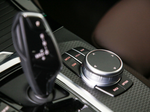 2019xDrive 25i MԽҰb п؅^