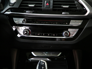 2019xDrive 25i MԽҰb {{