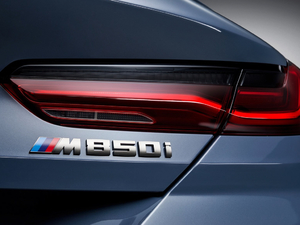 2018M850i ^