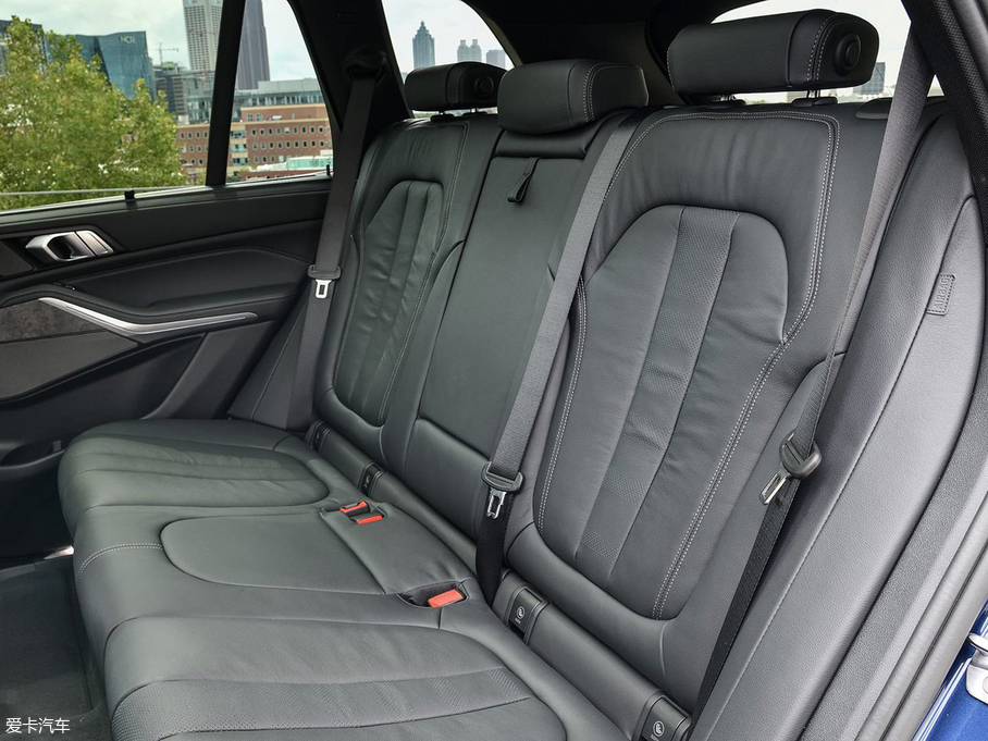 2019RX5(M) xDrive40i M\b