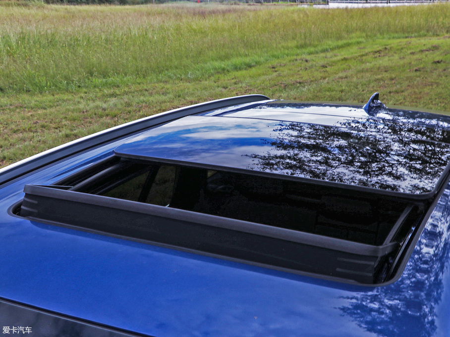 2019RX5(M) xDrive40i M\b