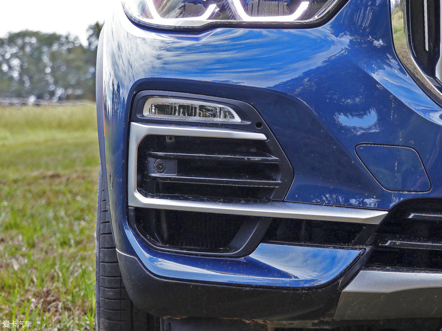 2019��RX5(�M(j��n)��) xDrive40i M�\(y��n)��(d��ng)���b