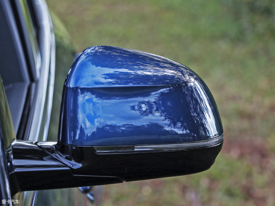 2019RX5(M) xDrive40i M\b