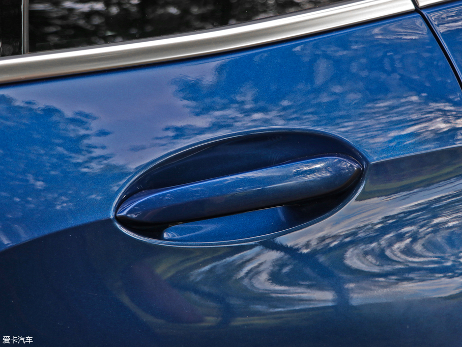 2019RX5(M) xDrive40i M\b