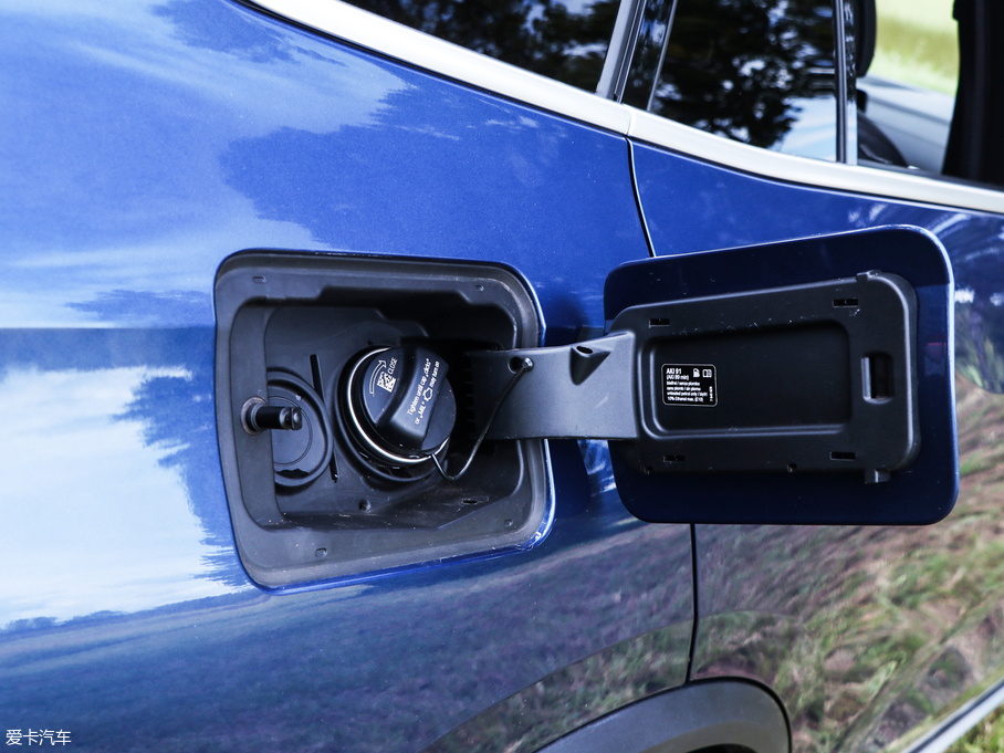 2019RX5(M) xDrive40i M\b